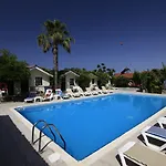 Hotel Leda