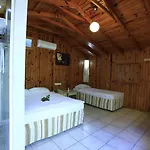 Отель Leda 2*